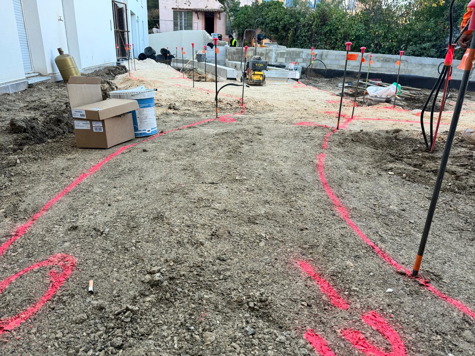 Terrassement_1 Photo d'un avant terrassement de l'entreprise NEO VRD.